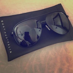 QUAY AVIATORS with case!